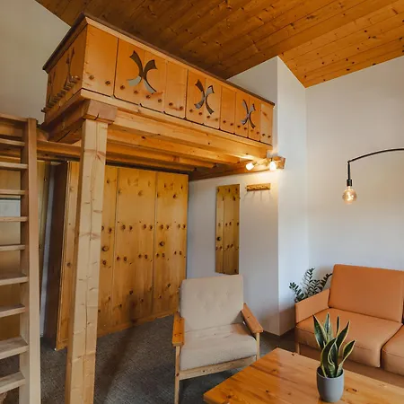 Waldhuus Bellary * 格林德瓦